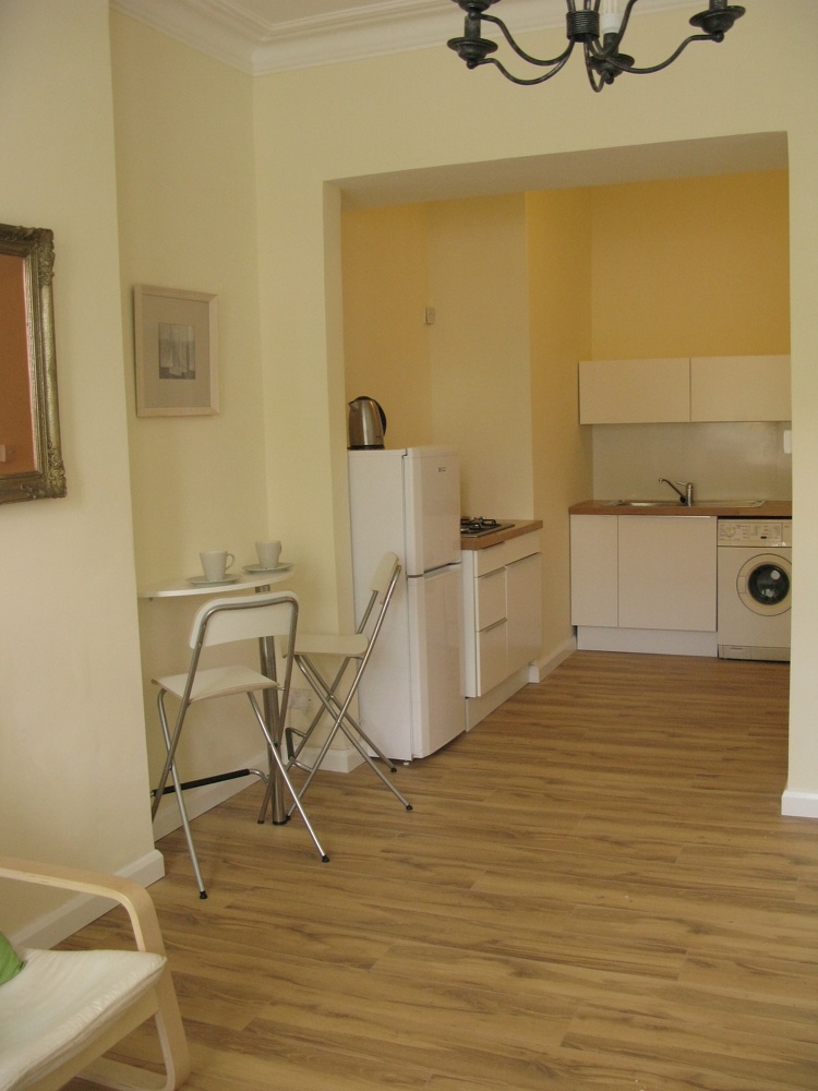 house or flat for sale or rent in south west London