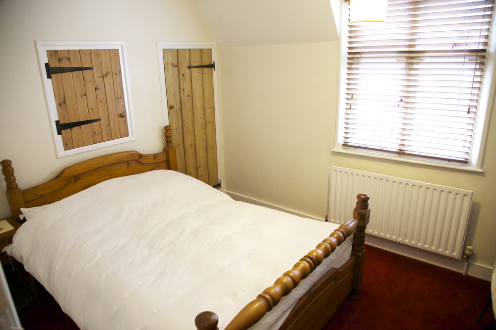 house or flat for sale or rent in south west London