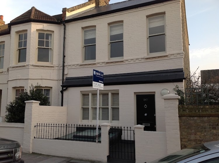 house or flat for sale or rent in south west London