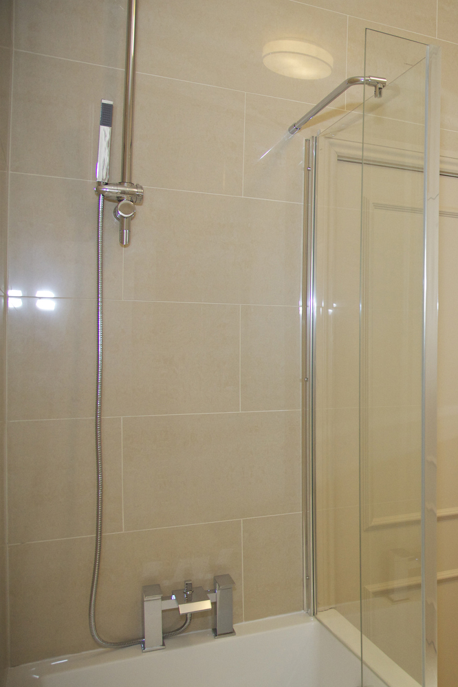 house or flat for sale or rent in south west London