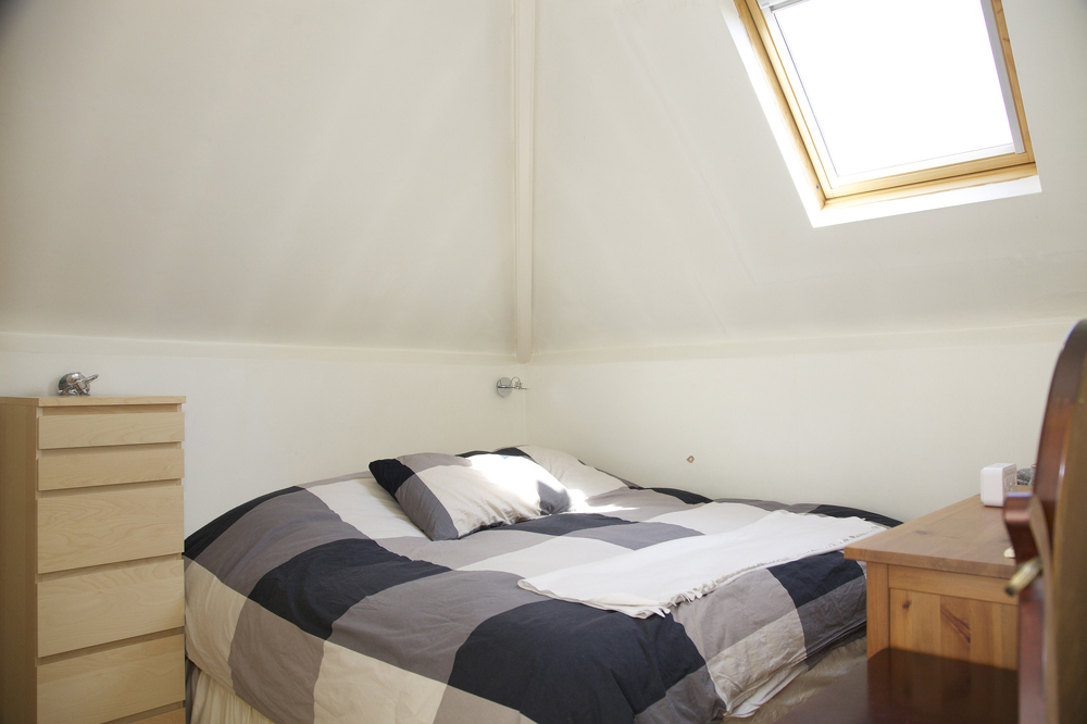 house or flat for sale or rent in south west London