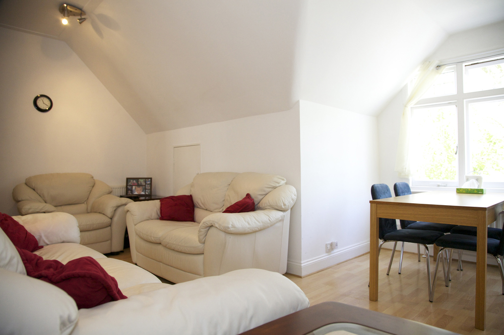 house or flat for sale or rent in south west London