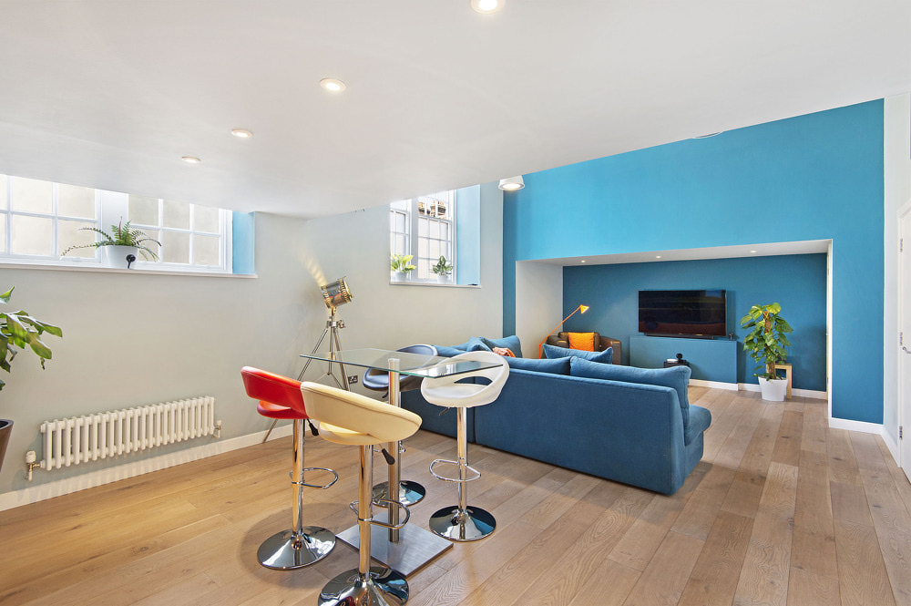 house or flat for sale or rent in south west London