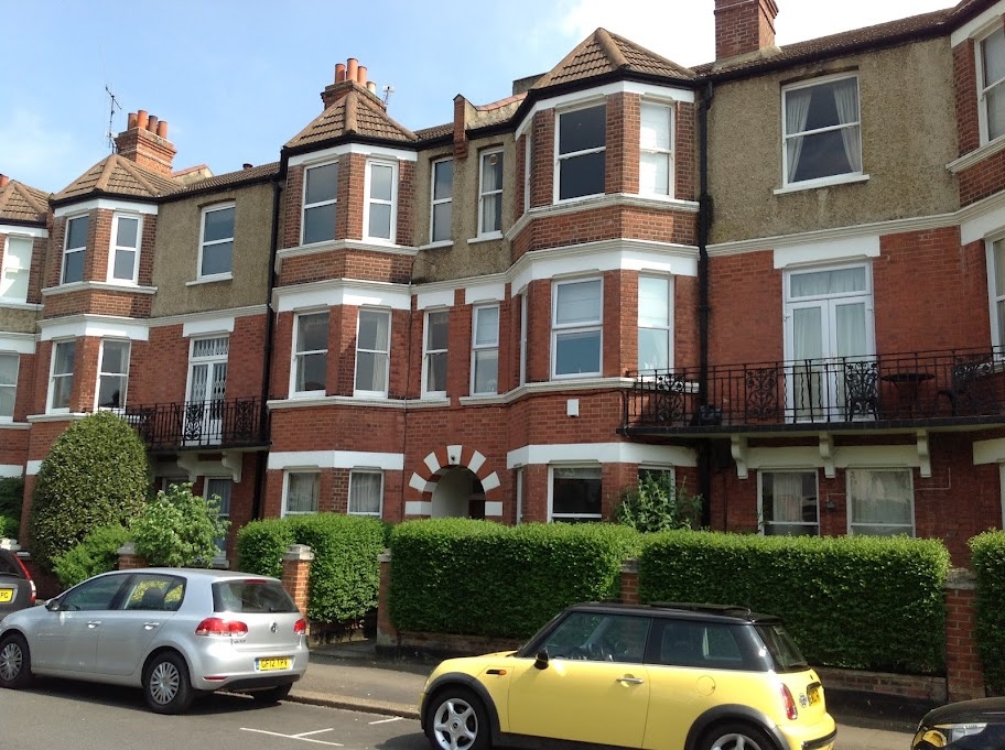 house or flat for sale or rent in south west London