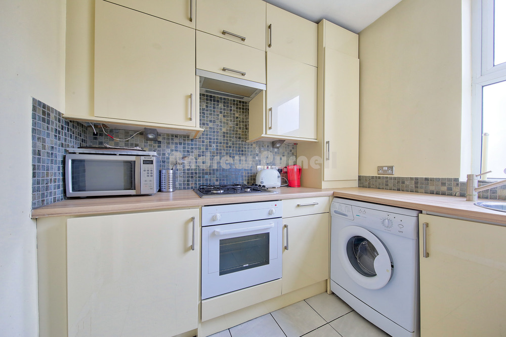 house or flat for sale or rent in south west London