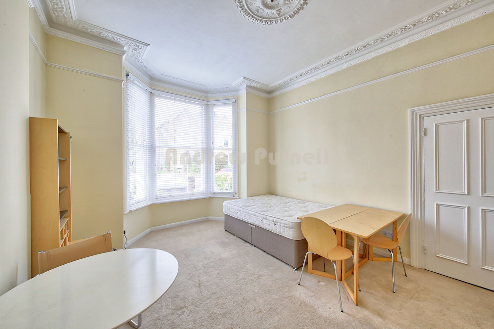 house or flat for sale or rent in south west London