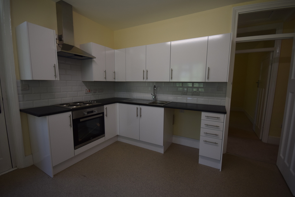 house or flat for sale or rent in south west London