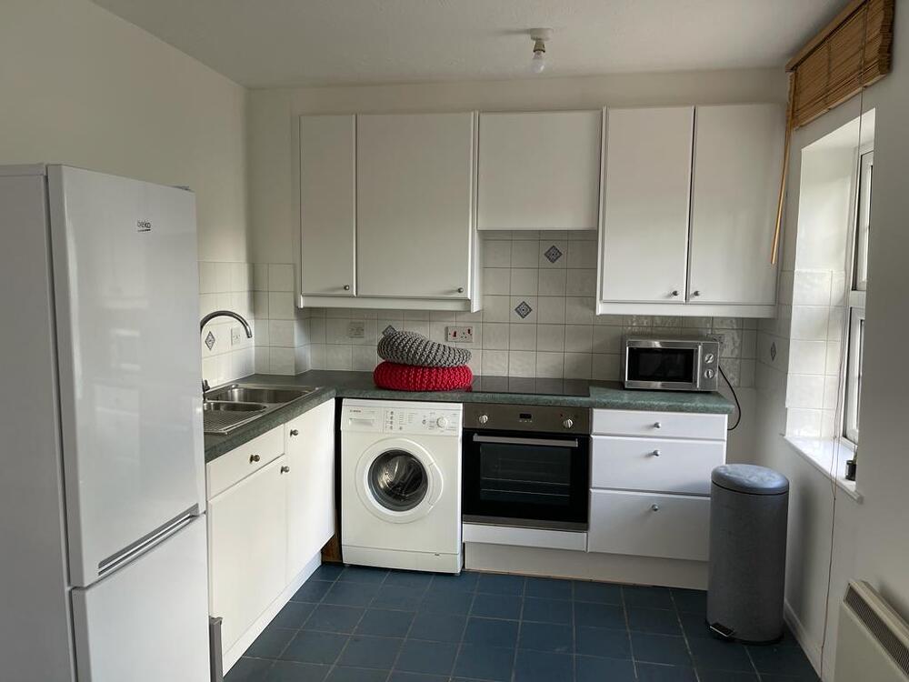 house or flat for sale or rent in south west London