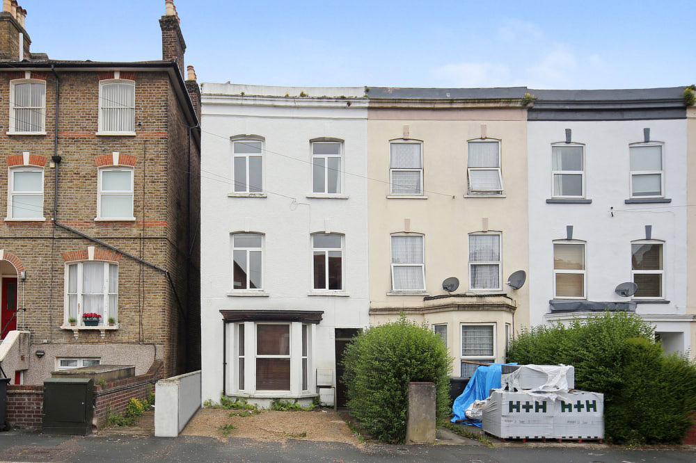 house or flat for sale or rent in south west London